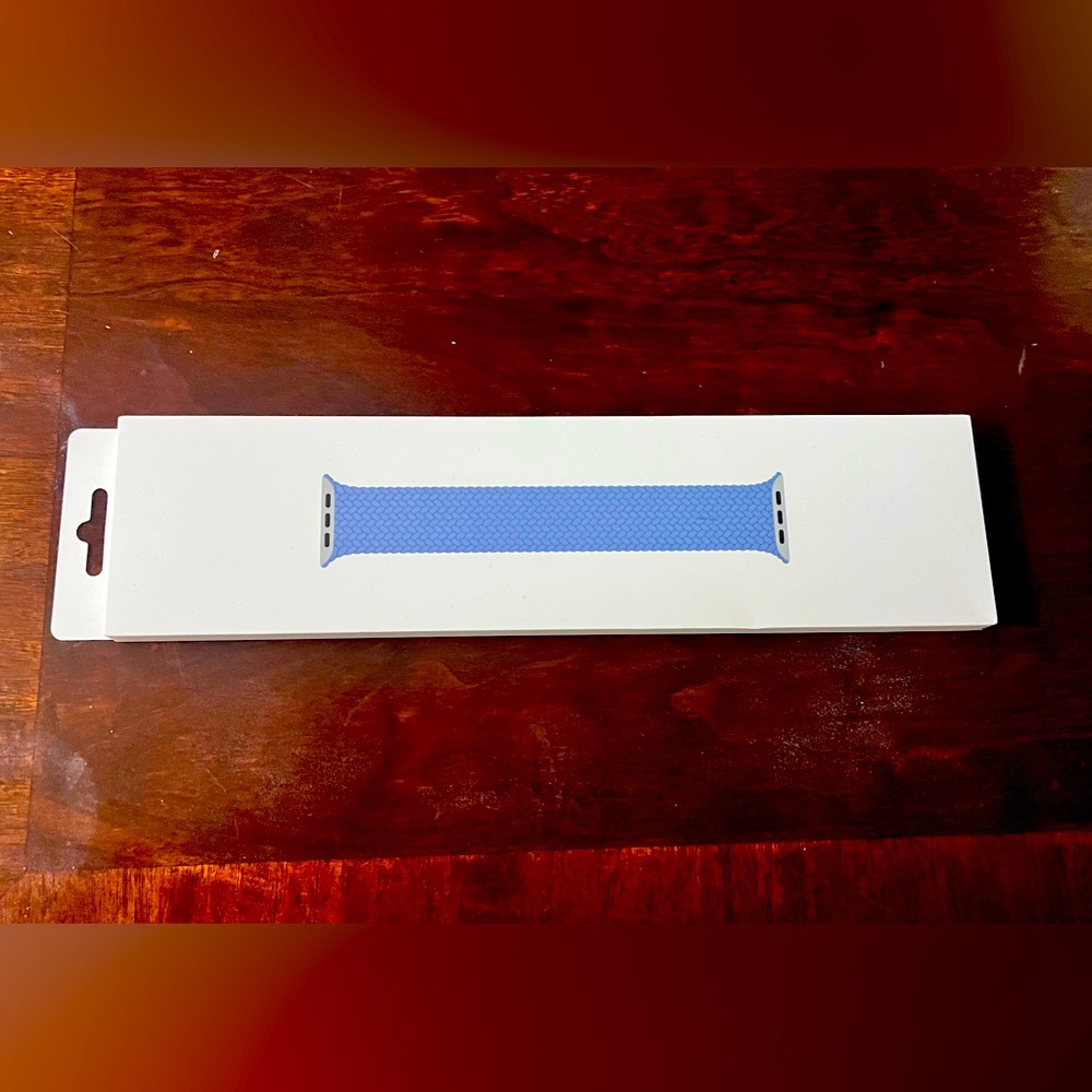 NWT Apple Solo Loop Braided Band (Size 6)